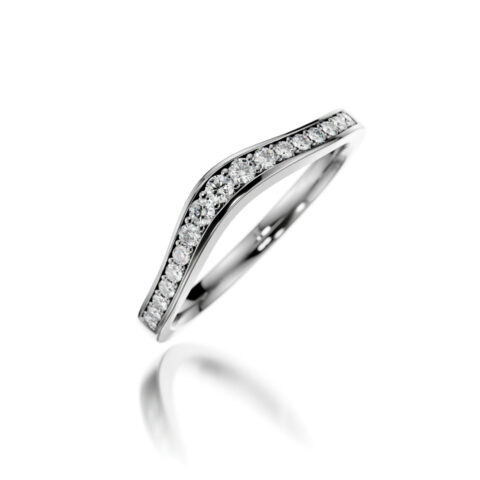 Side ring in white gold and diamonds