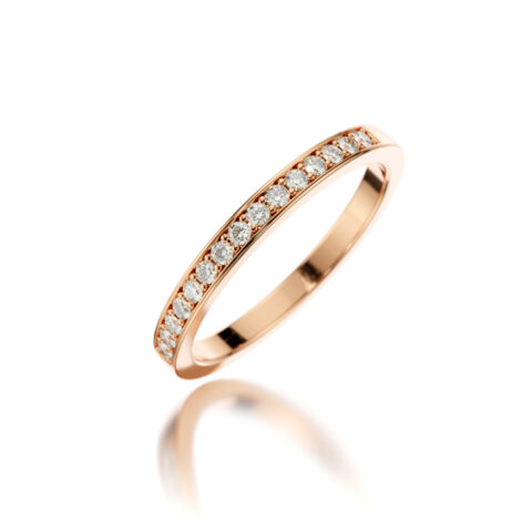 wedding ring in rose gold and diamonds